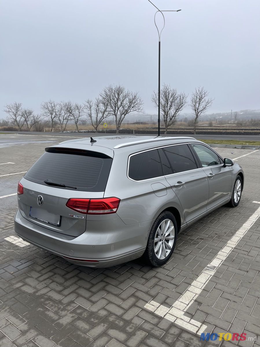 2017' Volkswagen Passat photo #3