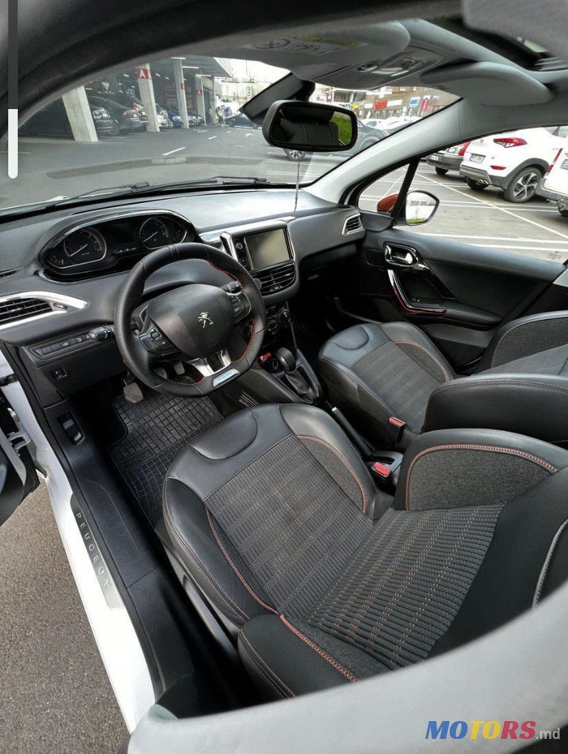 2017' Peugeot 208 photo #2