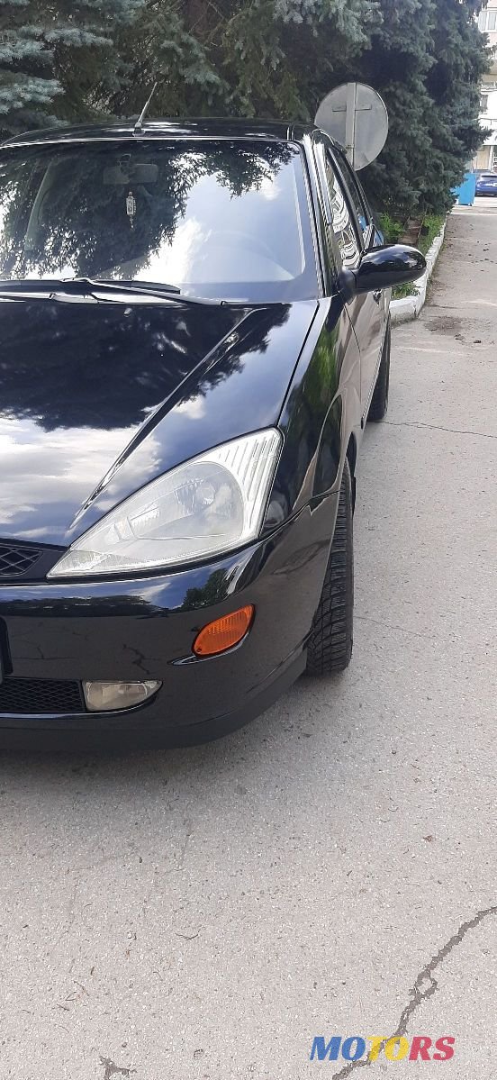 2000' Ford Focus photo #3