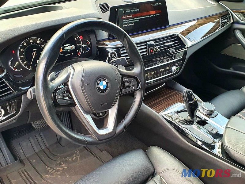 2018' BMW 5 Series photo #6