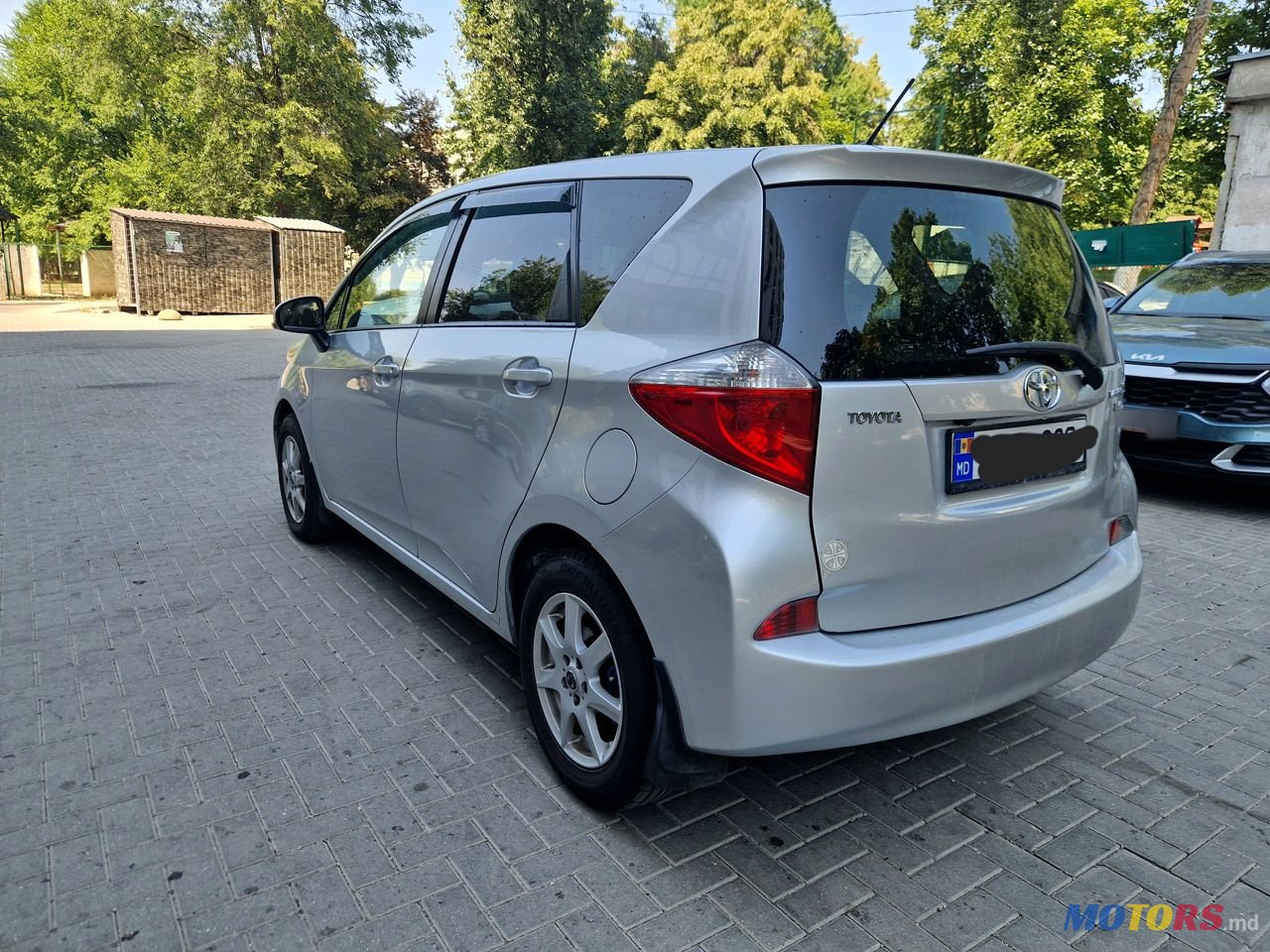 2012' Toyota Verso-S photo #3