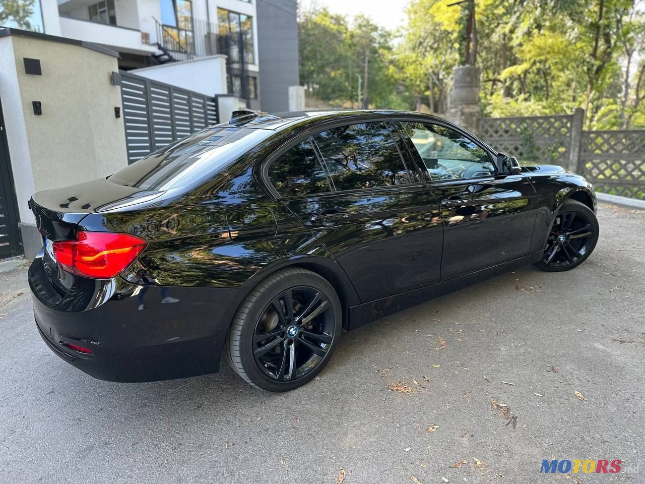 2018' BMW 3 Series photo #3