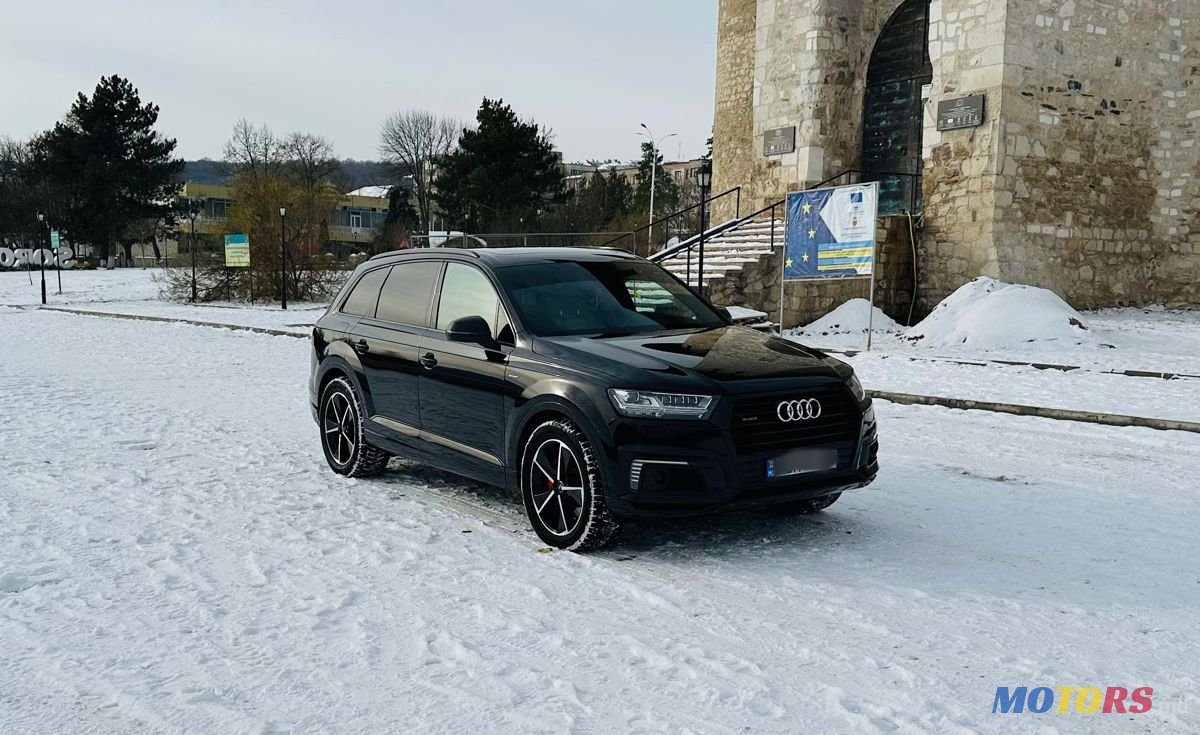 2016' Audi Q7 E-Tron photo #2