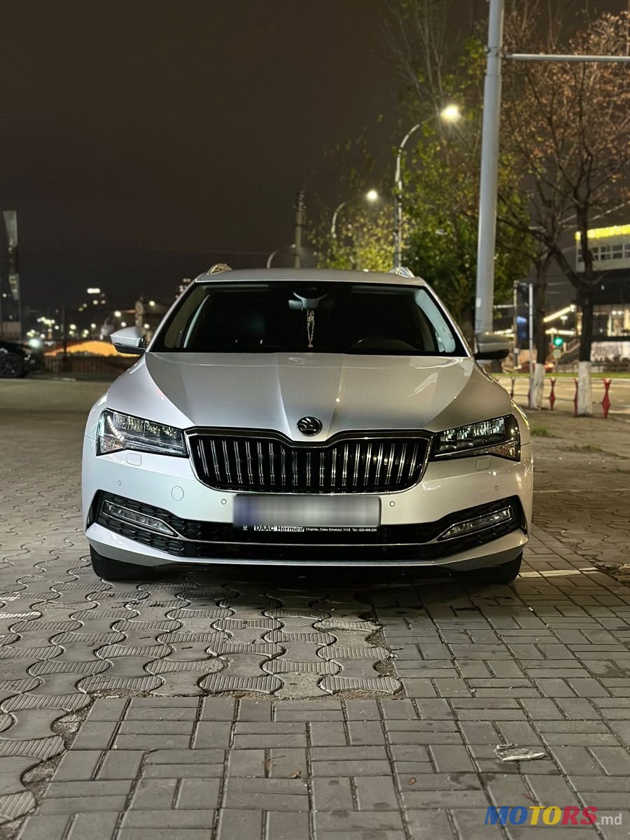 2019' Skoda Superb photo #1