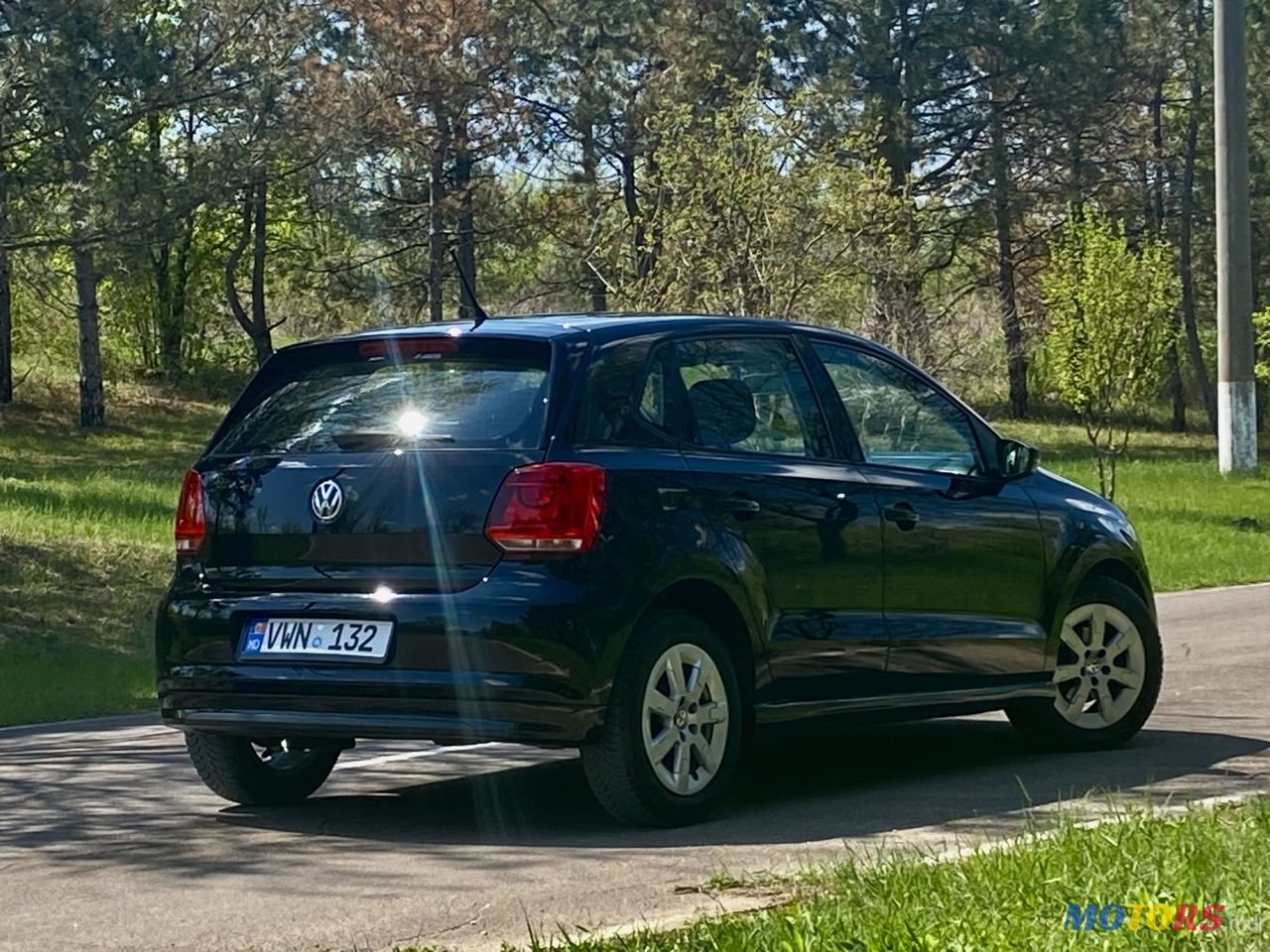 2013' Volkswagen Polo photo #4