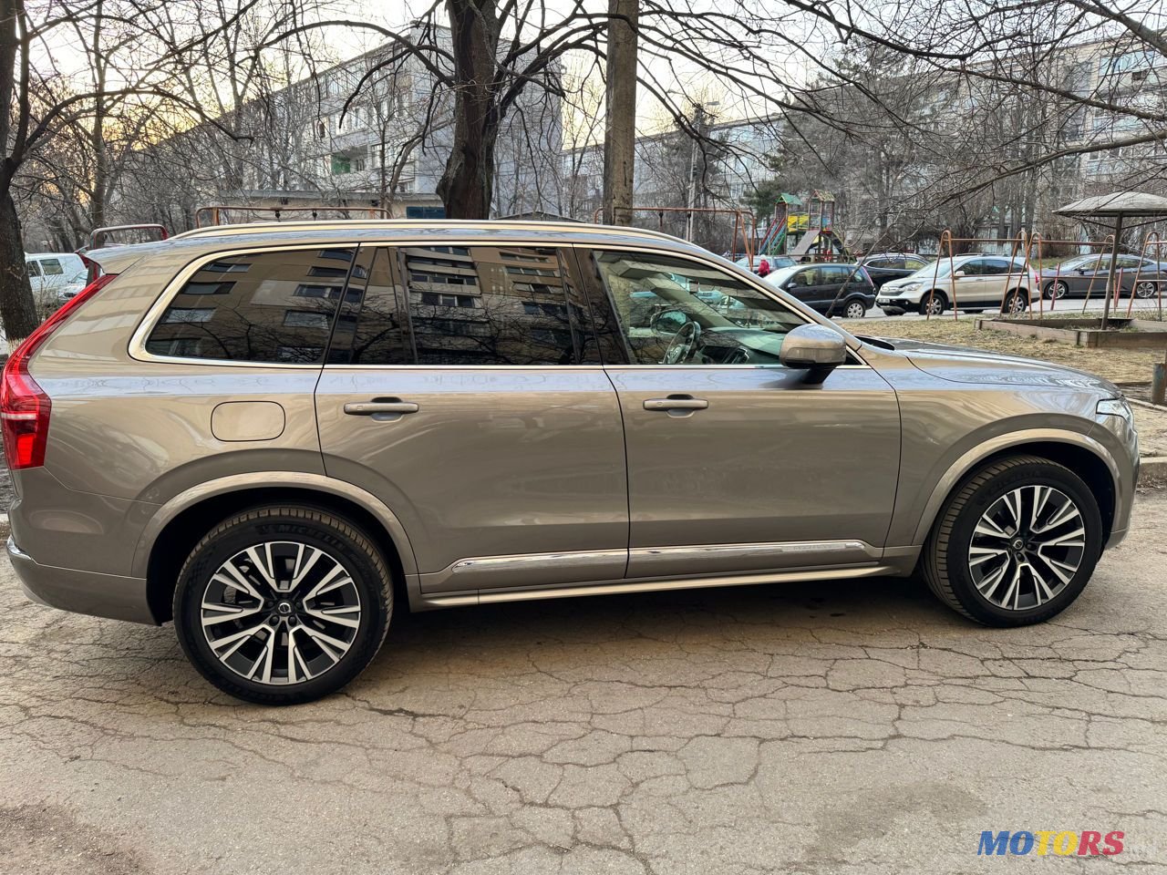 2021' Volvo XC90 photo #2