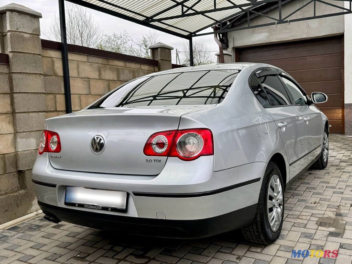 2006' Volkswagen Passat photo #2