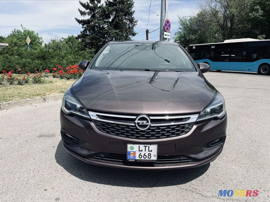 2016' Opel Astra photo #1