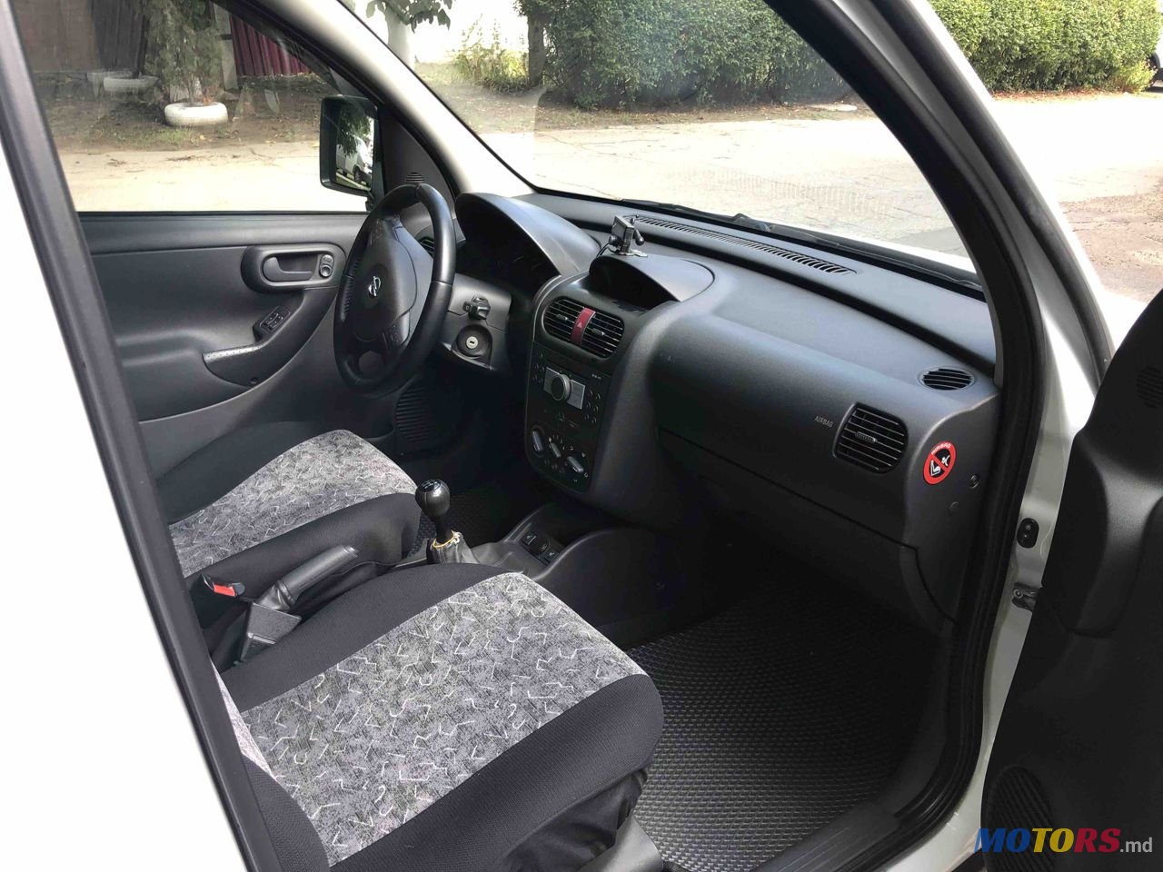 2011' Opel Combo photo #4