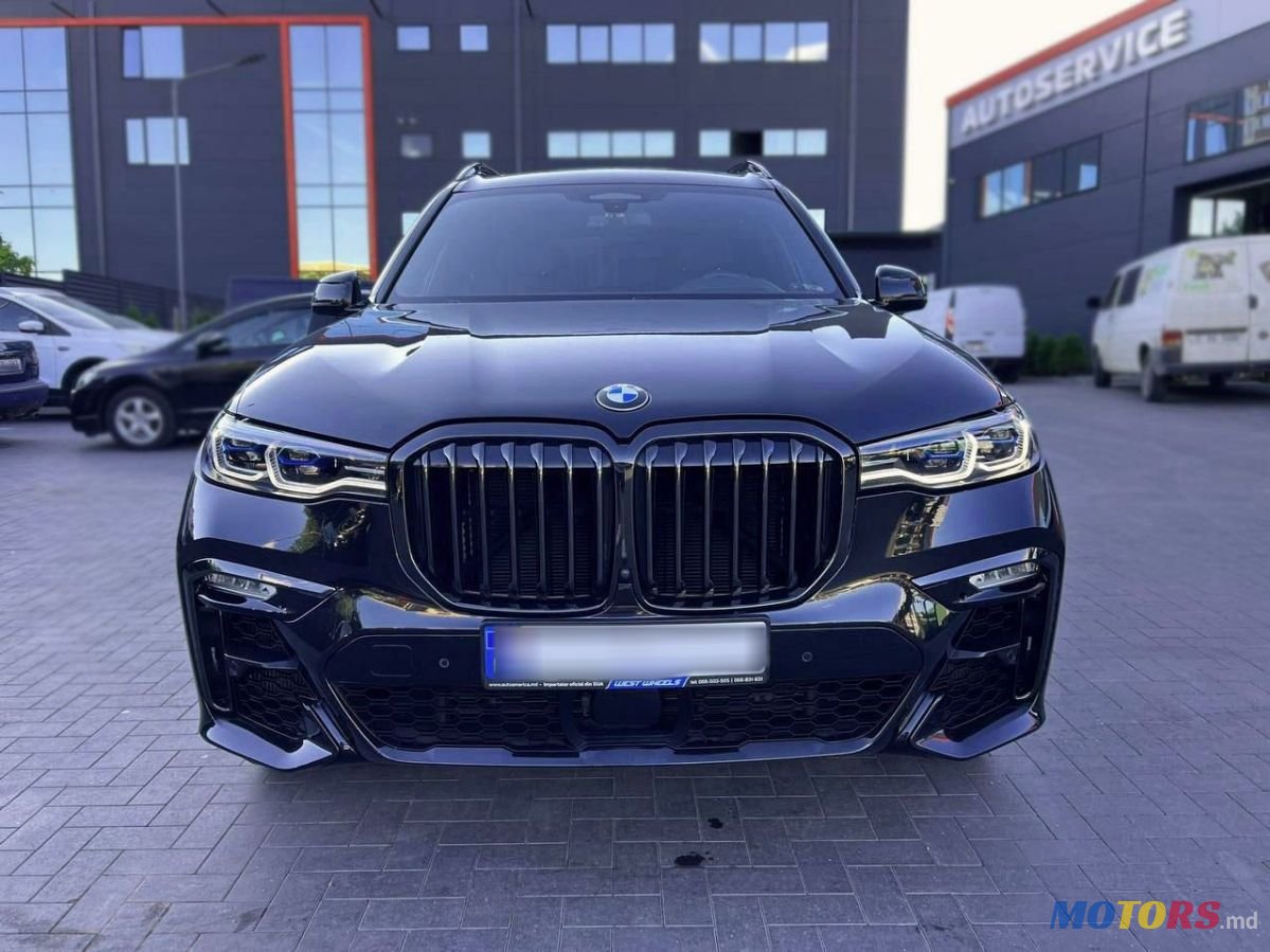2021' BMW X7 photo #3