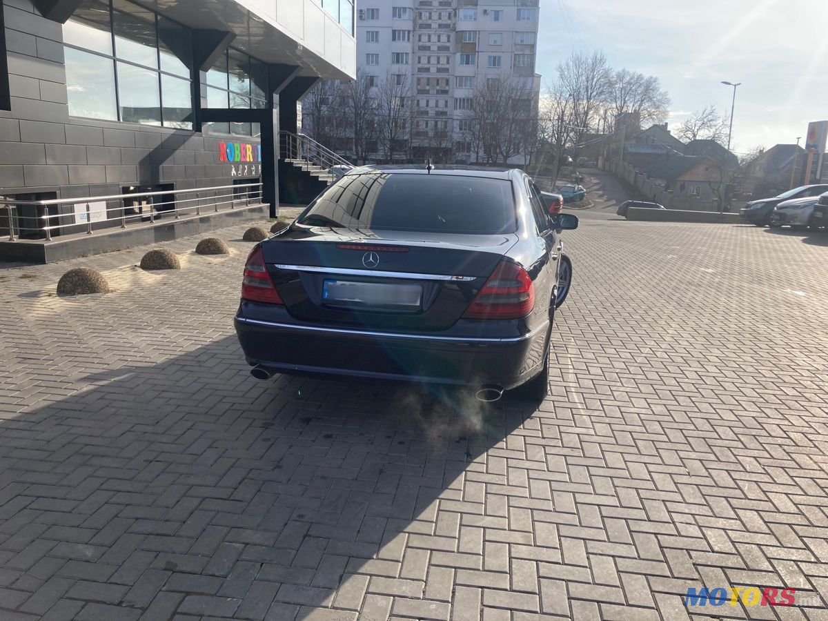 2007' Mercedes-Benz E Класс photo #1