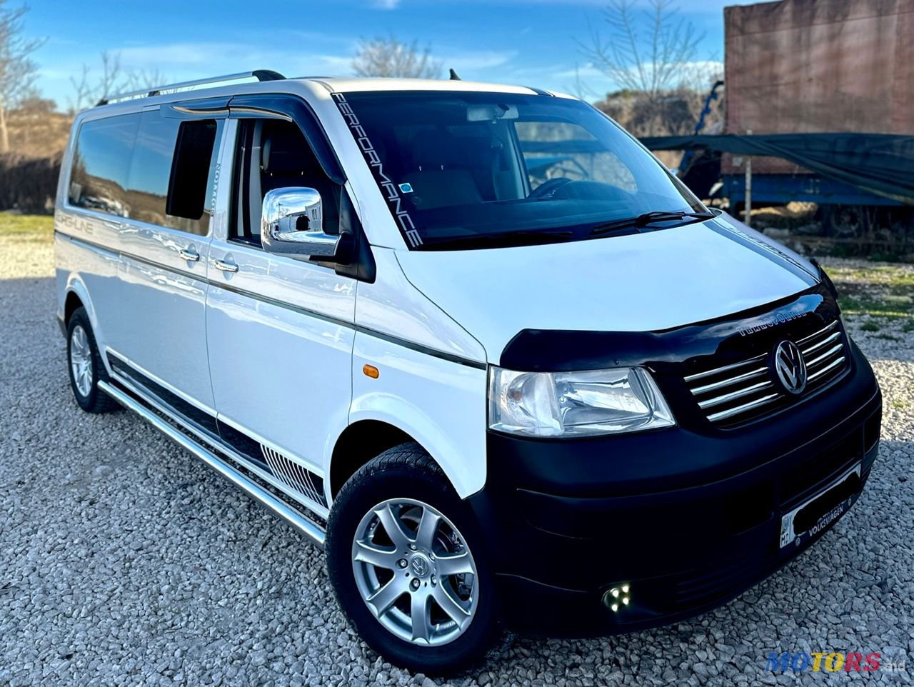 2005' Volkswagen Transporter photo #2
