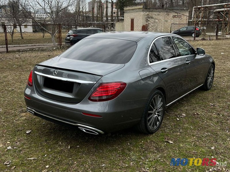 2016' Mercedes-Benz E Класс photo #2