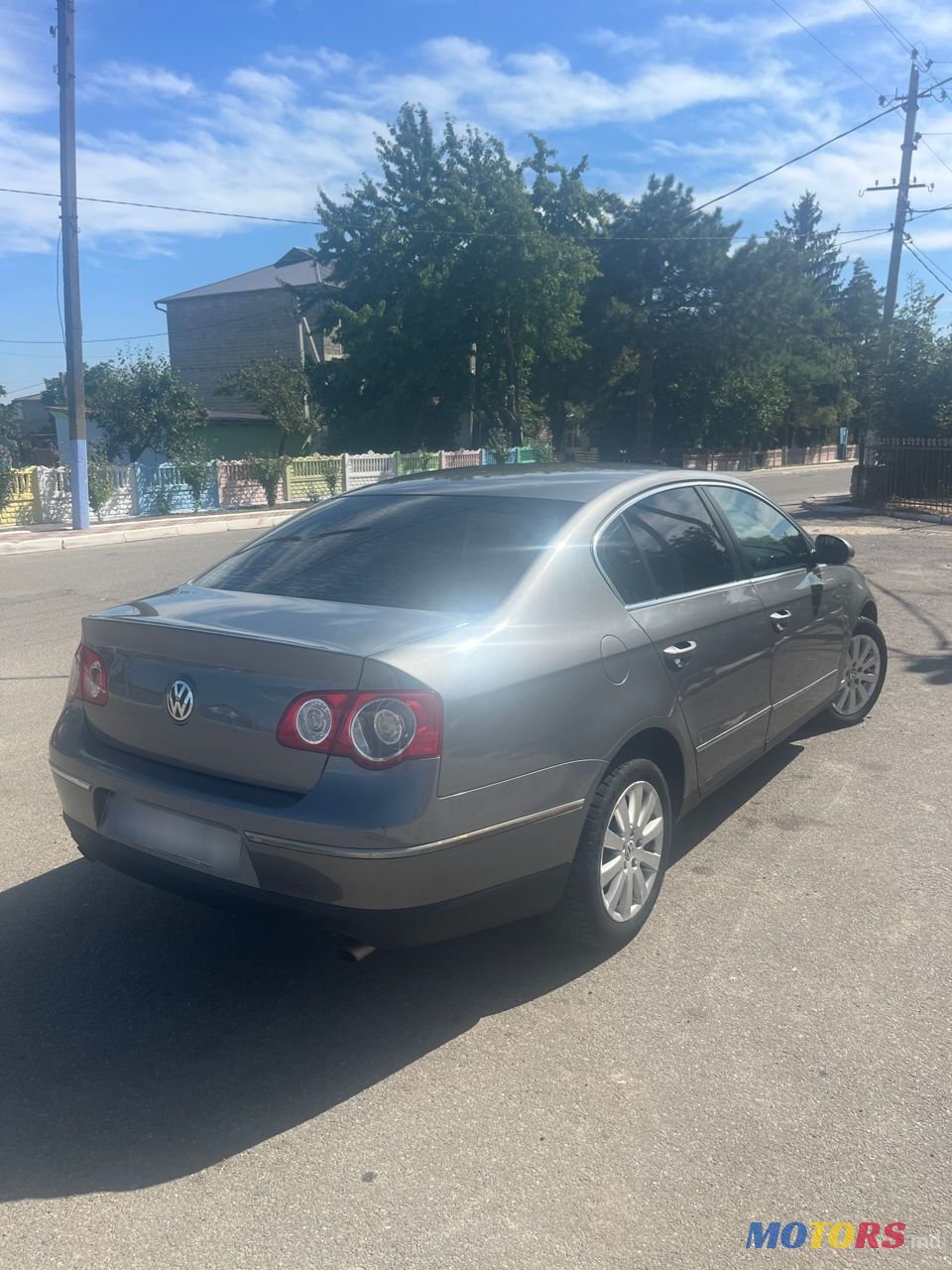 2006' Volkswagen Passat photo #2