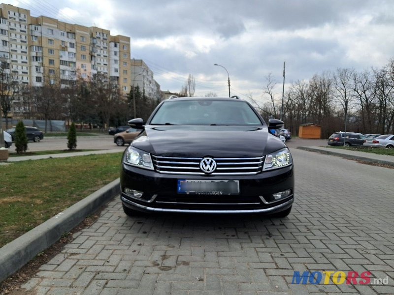 2013' Volkswagen Passat photo #3