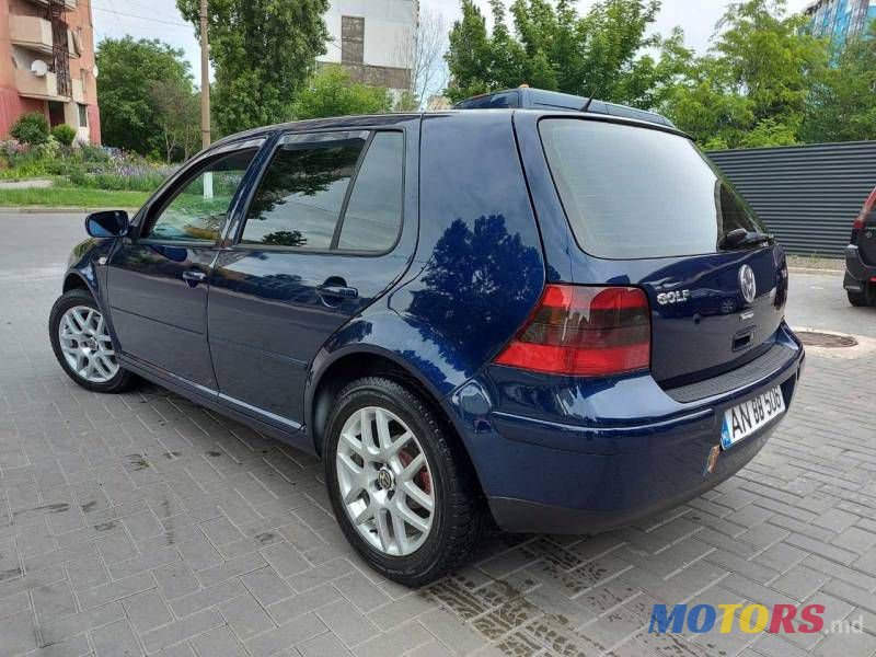 2004' Volkswagen Golf photo #5
