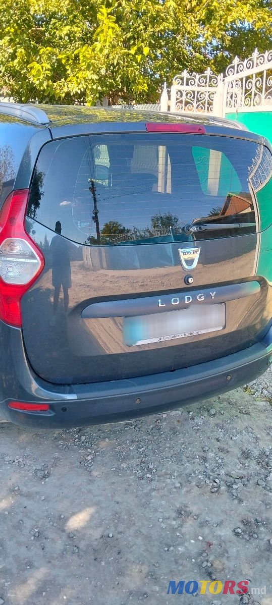 2012' Dacia Lodgy photo #4