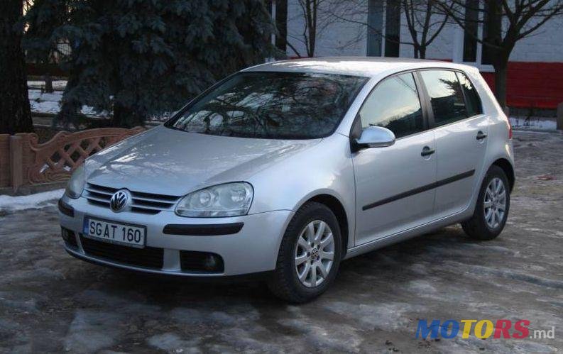 2004' Volkswagen Golf photo #1