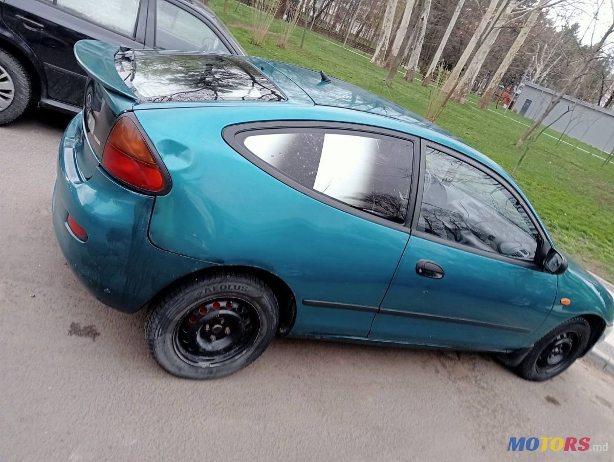 1995' Mazda 323 photo #2