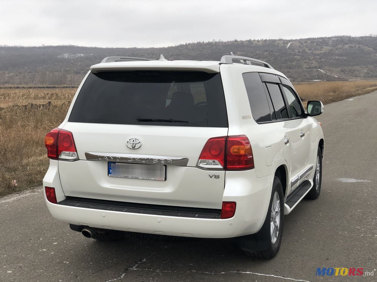 2014' Toyota Land Cruiser photo #4