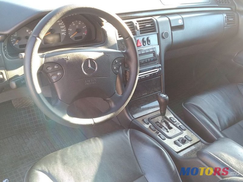 2001' Mercedes-Benz E Класс photo #1