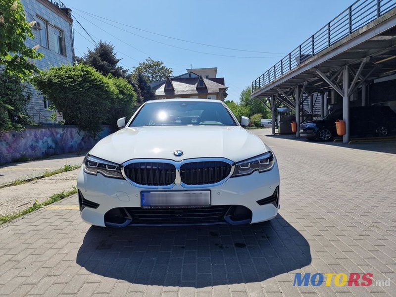 2019' BMW 3 Series photo #2