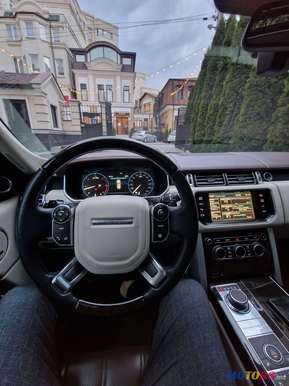 2013' Land Rover Range Rover photo #5