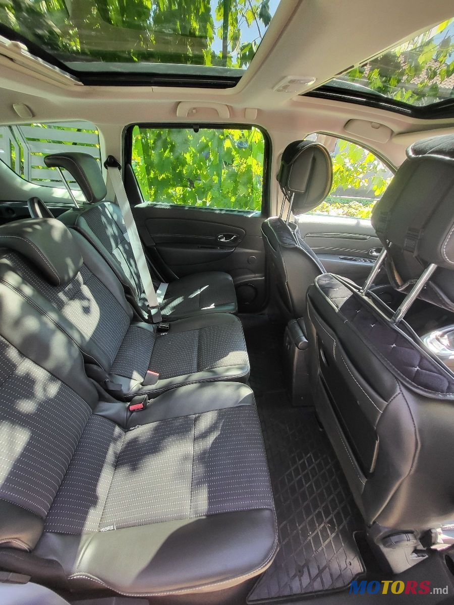 2013' Renault Grand Scenic photo #4