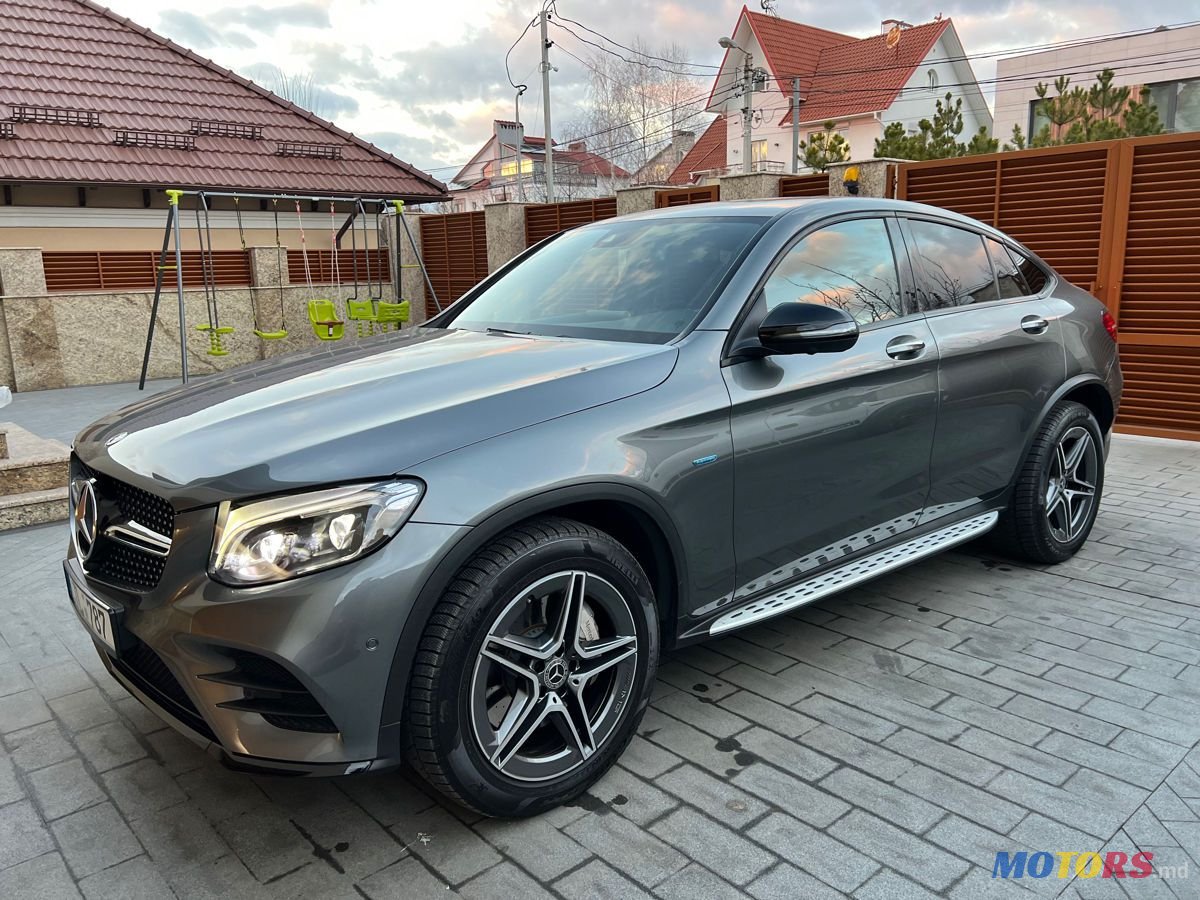 2017' Mercedes-Benz Glc Coupe photo #2