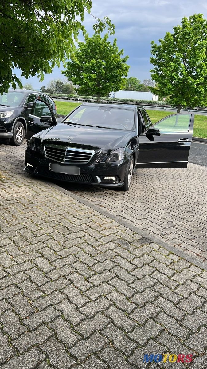 2009' Mercedes-Benz E Класс photo #1