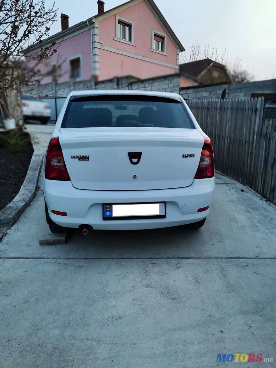 2009' Dacia Logan photo #3