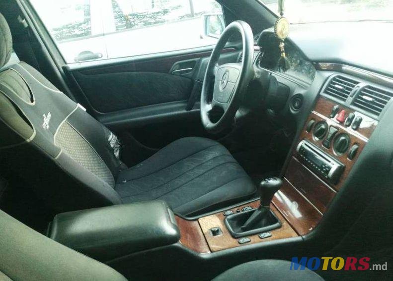 1996' Mercedes-Benz E photo #1