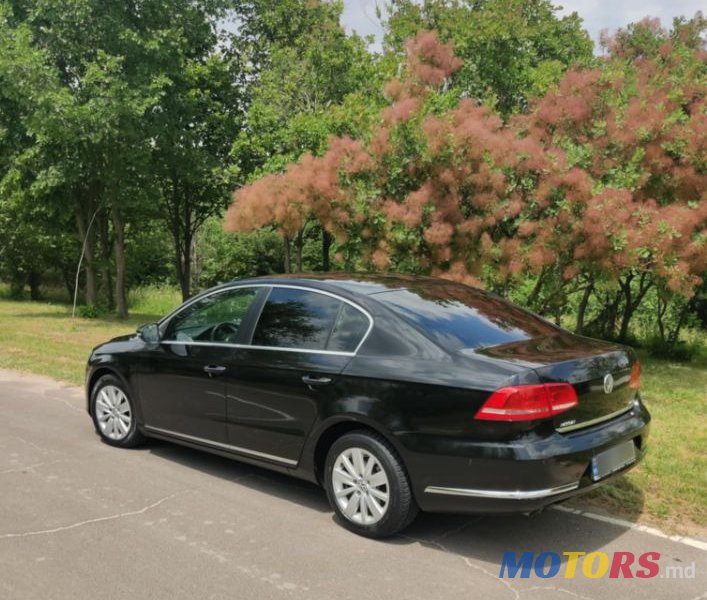 2012' Volkswagen Passat photo #2