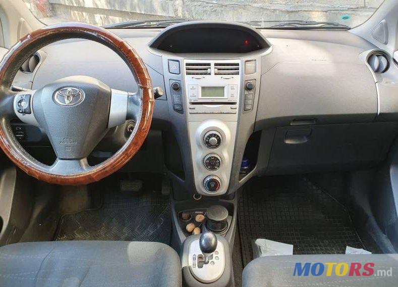 2006' Toyota Yaris photo #1