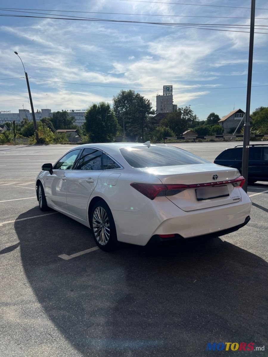 2019' Toyota Avalon photo #3
