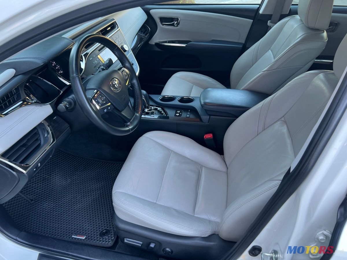 2013' Toyota Avalon photo #4