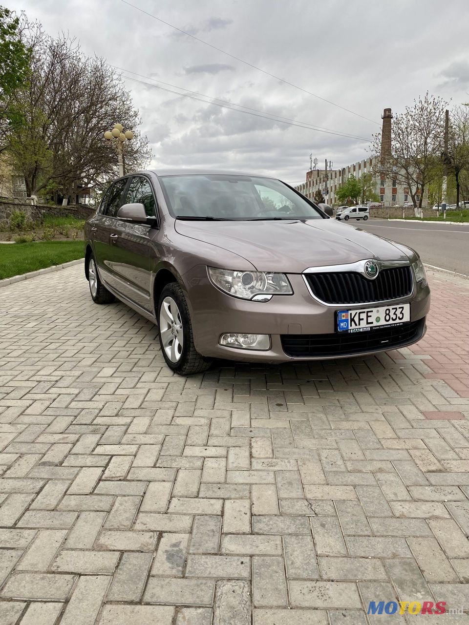 2011' Skoda Superb photo #5