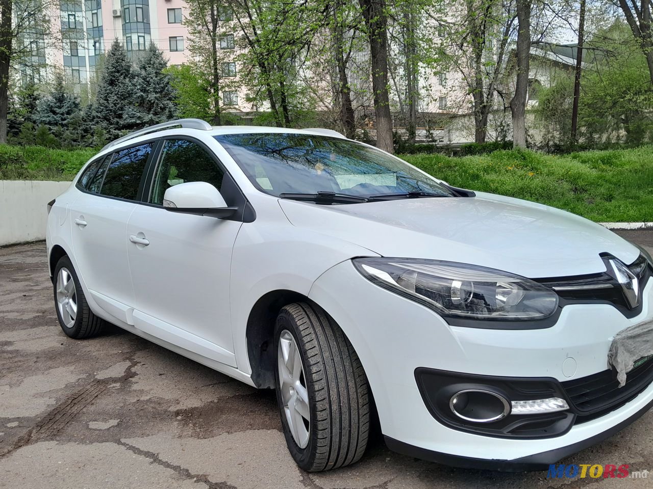 2014' Renault Megane photo #2