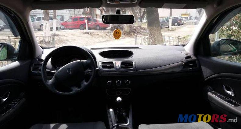 2010' Renault Megane photo #2