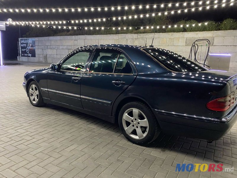 2001' Mercedes-Benz E Класс photo #4