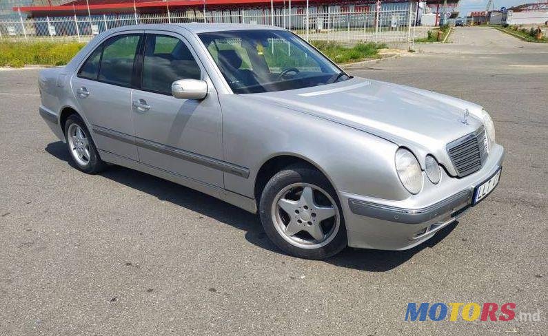 2002' Mercedes-Benz E photo #1