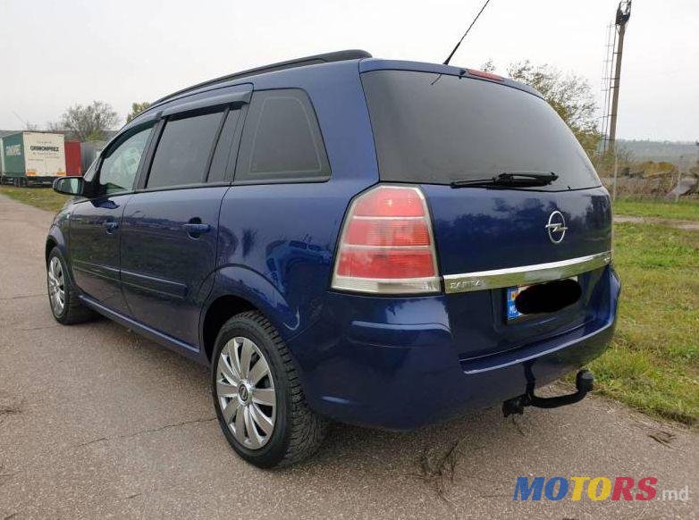 2006' Opel Zafira photo #1