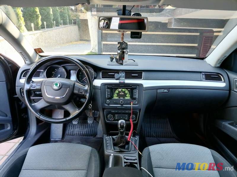 2012' Skoda Superb photo #5