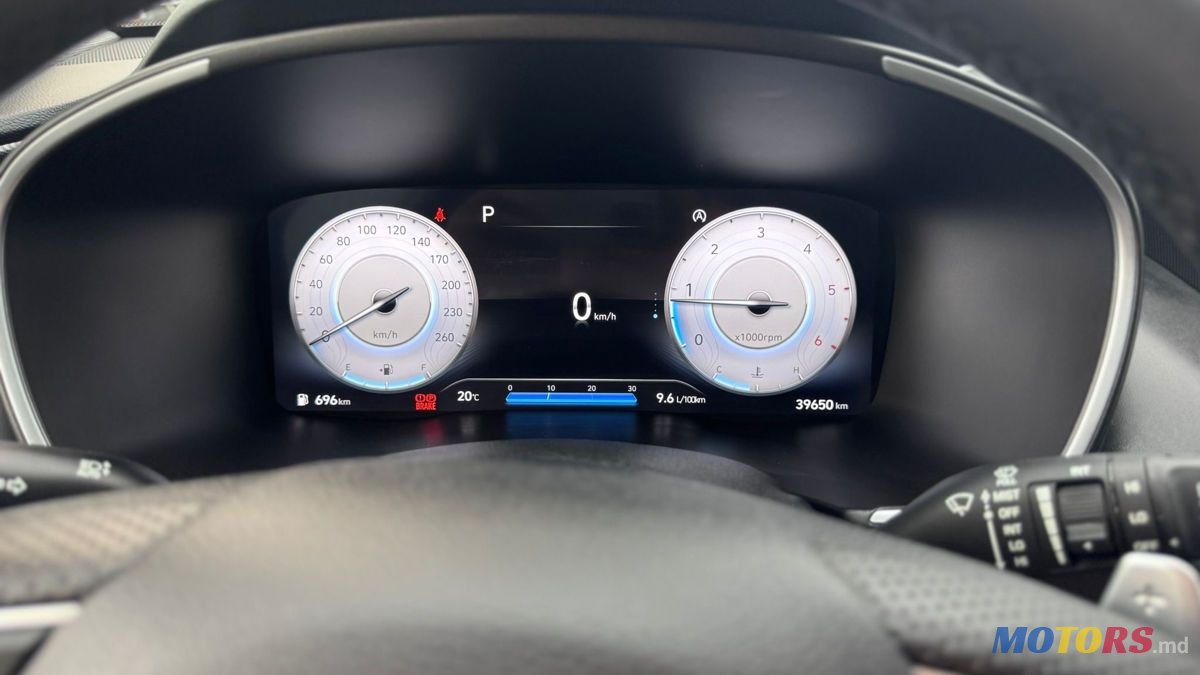 2020' Hyundai Santa Fe photo #2