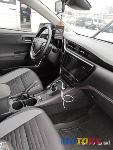 2016' Toyota Auris photo #2