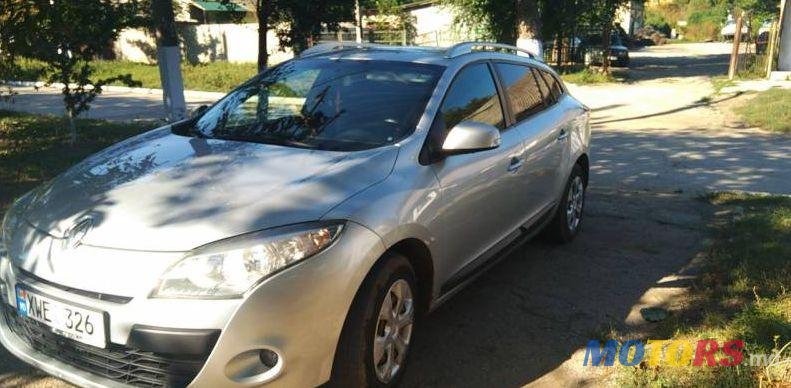 2012' Renault Megane photo #1
