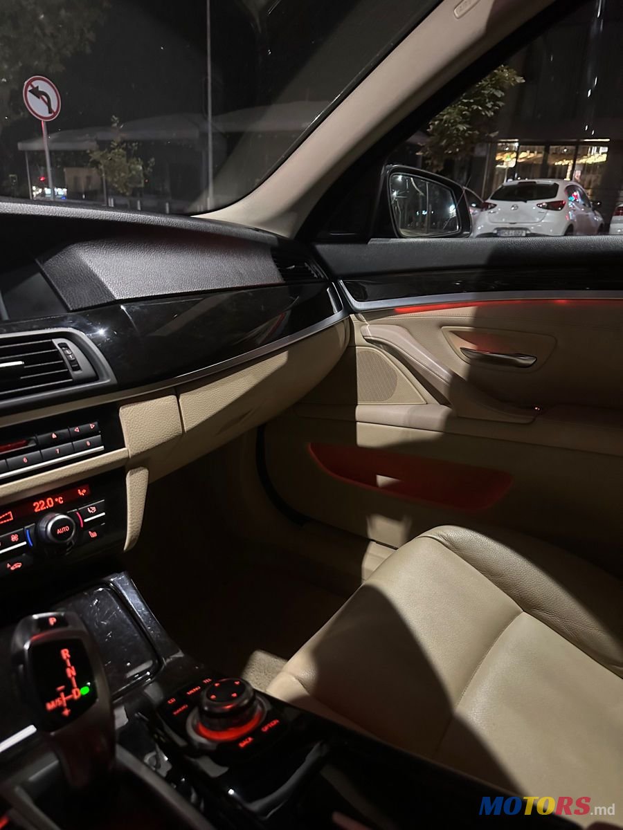 2012' BMW 5 Series photo #2