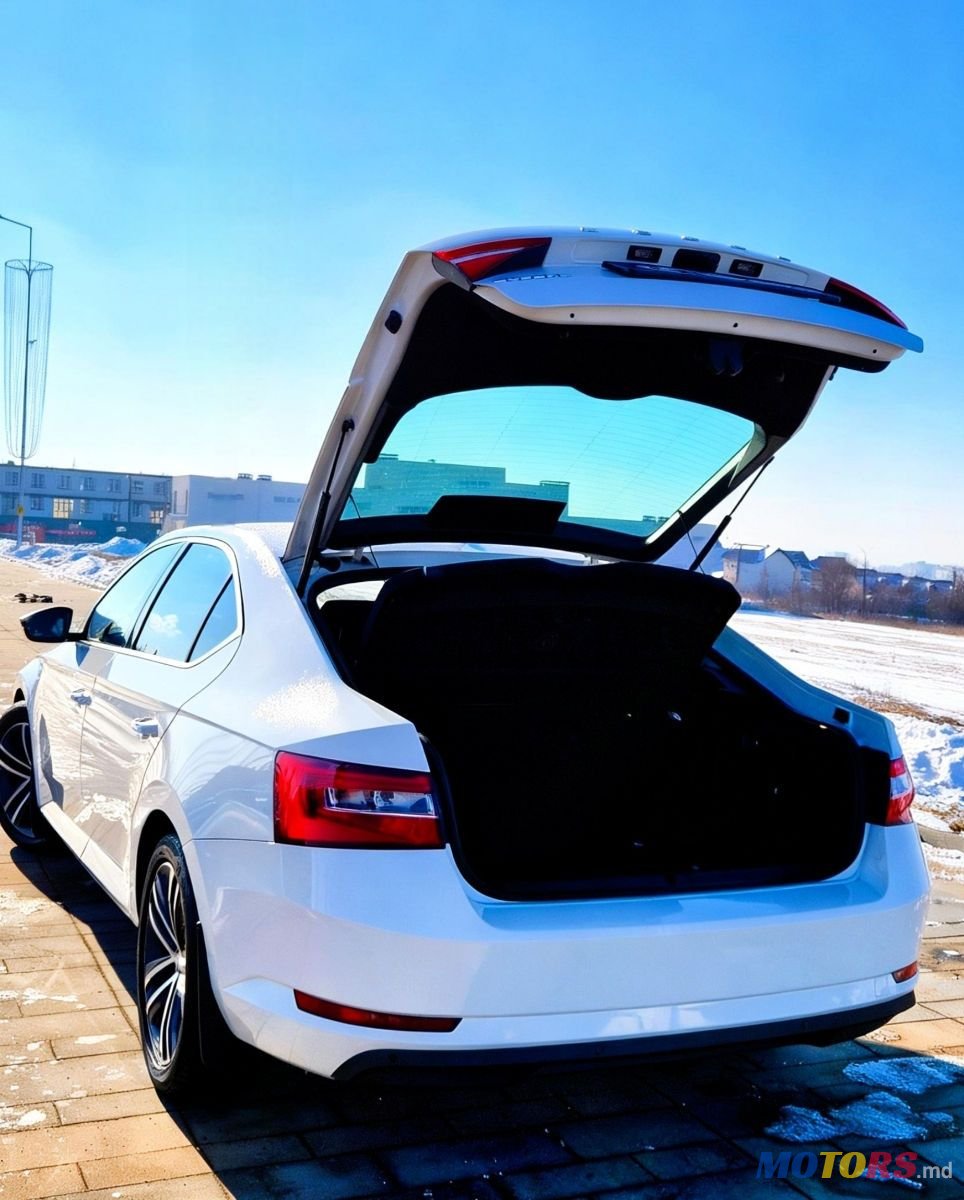 2020' Skoda Superb photo #4