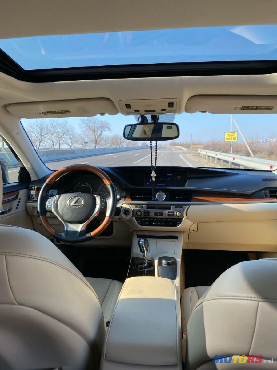 2012' Lexus Es Series photo #5