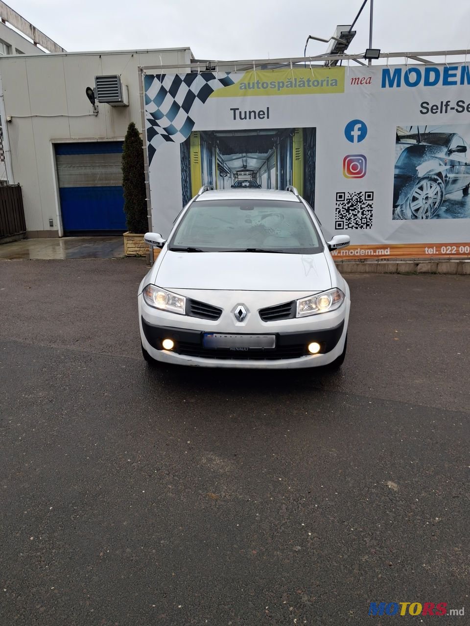 2009' Renault Megane photo #1